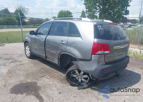 2011 Kia Sorento Lx V6 из США, поврежденный, VIN 5XYKTDA22BG158523